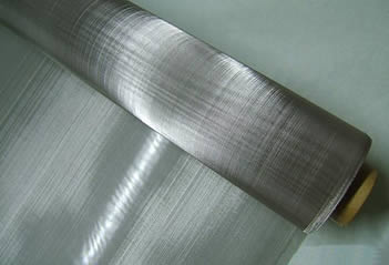 Our organization offers an extensive range of Plain Dutch Weave, which is highly appreciated for its light surfaced structure. The product has the ability to gain high levels of flow and marginal pressure drop. These are widely used for filter candles in edible oil refining, high mechanical loads for pre-coat filters, food and pharmaceutical filtration.