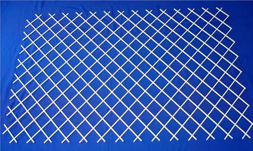  We offer complete fabrication sizes for most metal mesh, as well as immediate installation of U-shaped edges for your finished product requirements. The metal mesh panels we fabricate will have equal end specifications so that when installed into your handrail or partition, it will maintain a uniform visual appearance.