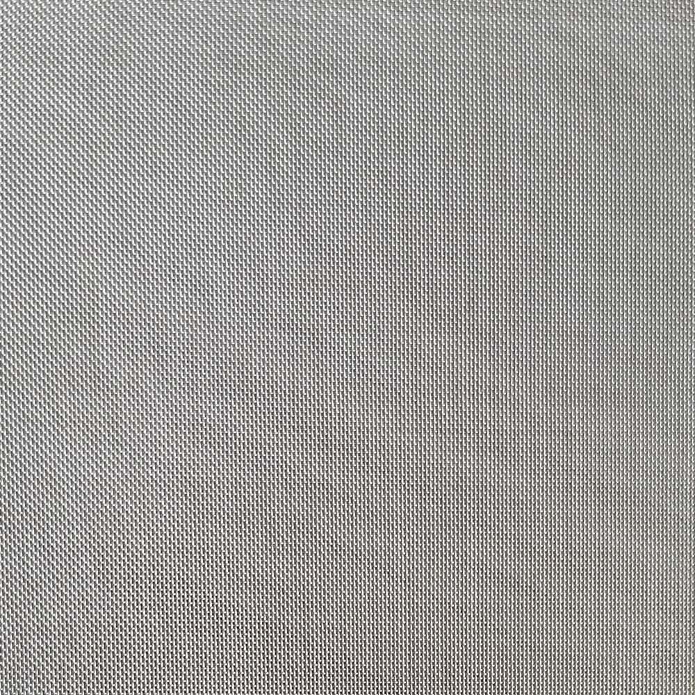 Applications of Plain Weave Mesh 1. Food processing 2. Sieving 3. Particle separation and filtering 4. Particulate sifting 5. Safety and equipment protection. 6. Industries served include aerospace, automotive, construction and oil & gas